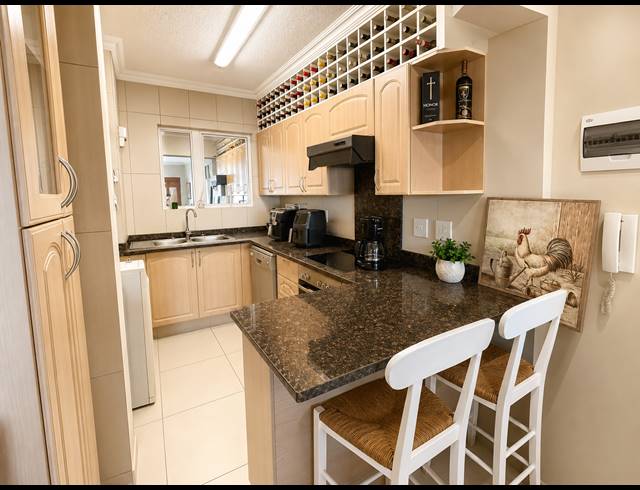 2 BEDROOM APARTMENT FOR SALE IN NORTHCLIFF